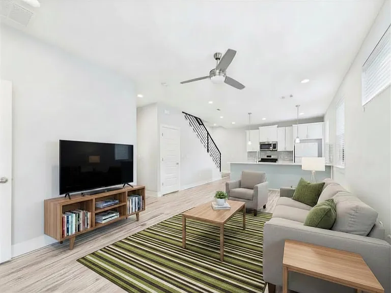 6713 Porter St #B — Photo 4