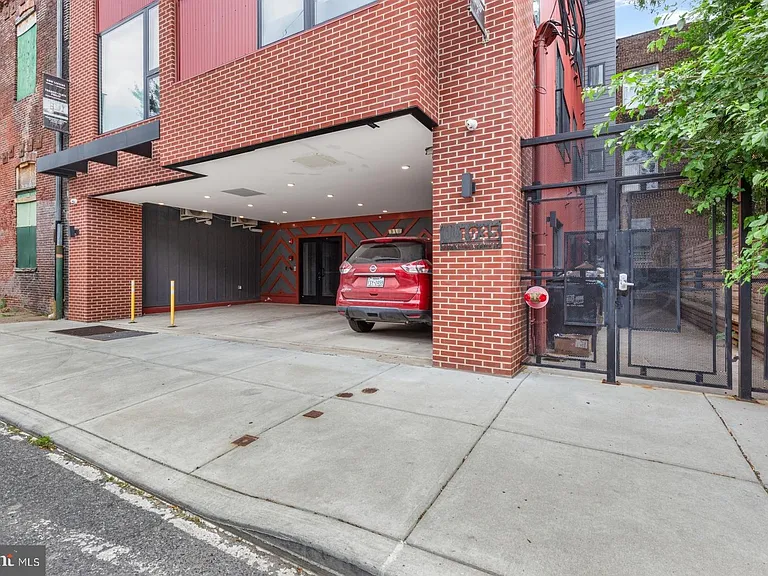 1935 E Hazzard St #302 — Photo 18