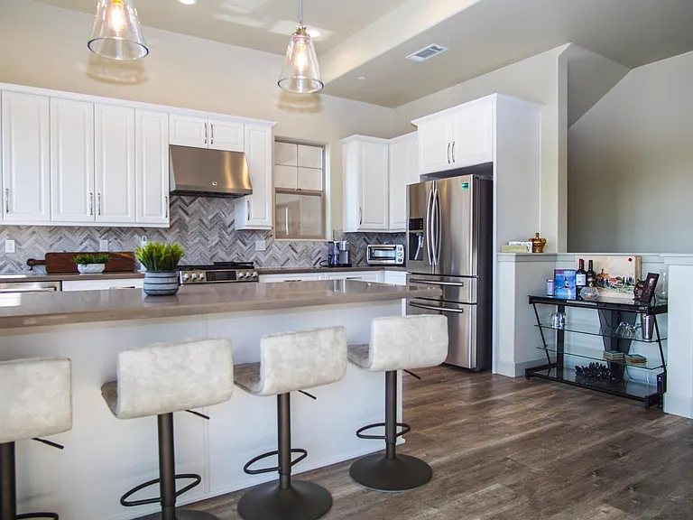 1005 Canyon Ln — Photo 14