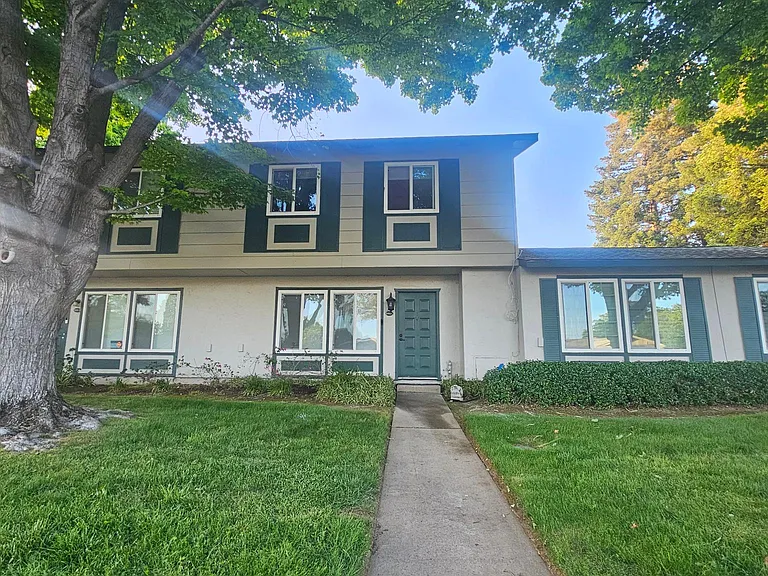 8901 Salmon Falls Dr #C — Photo 26