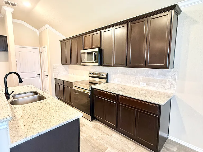 11809 Kurth Dr — Photo 15
