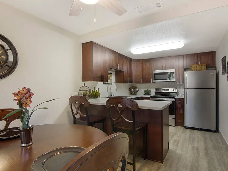 2x1 Kitchen.Dining 2