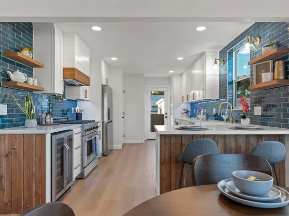 3852 Bernice Dr, San Diego, CA 92107