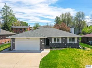 2942 Fox Hollow Rd, Lincoln, NE 68506