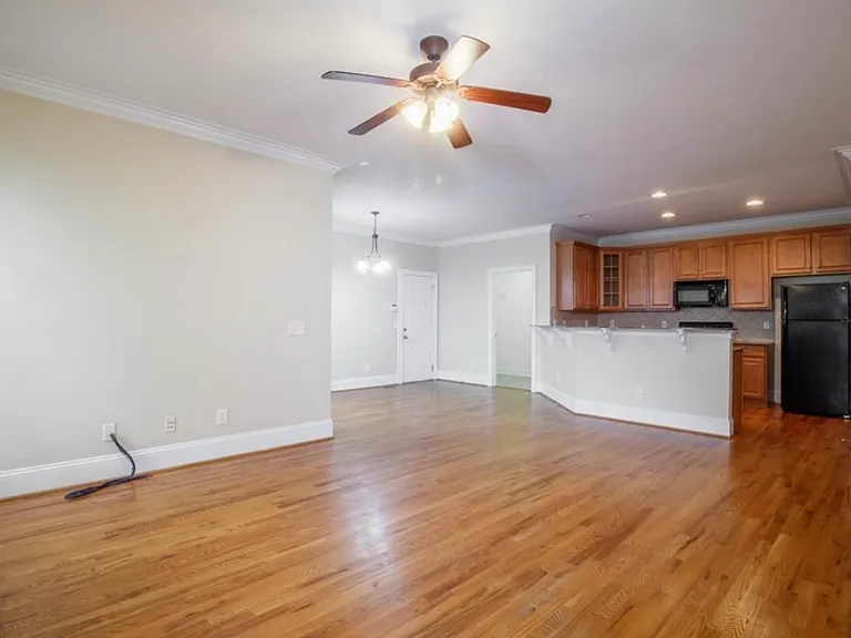 332 Highland Point Dr — Photo 13