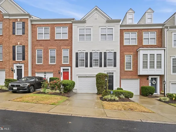 2161 Oberlin Dr, Woodbridge, VA 22191