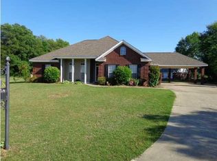 214 Autumn Springs Rd, Deatsville, AL 36022