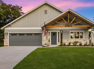 1312 Greenlawn Pkwy, Blanco, TX 78606