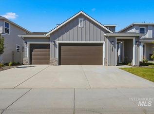 5900 W Parachute Dr, Meridian, ID 83646