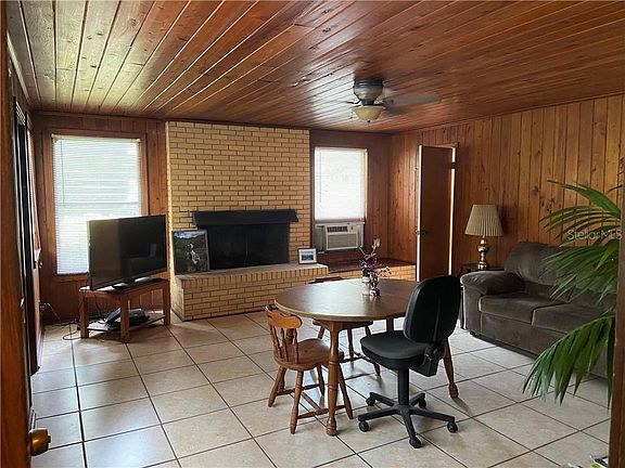 2nd image of 10812 N Edison Ave