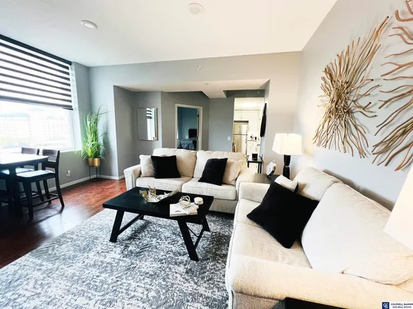 100 N 12th St APT 703, Lincoln, NE 68508