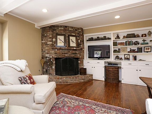 4th image of 274 Stoney Creek Dr
