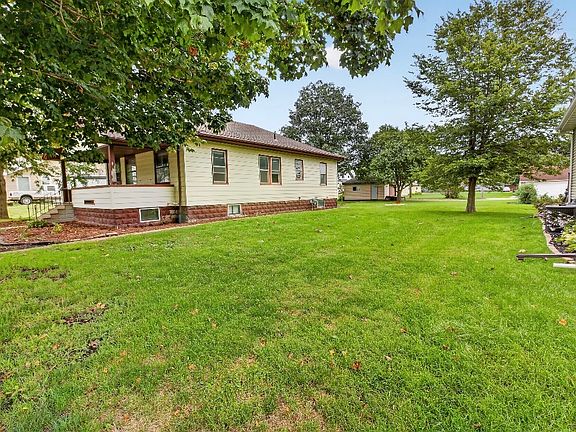 3rd image of 106 Hall Ave