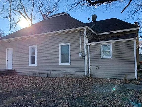 2nd image of 312 Cottage St