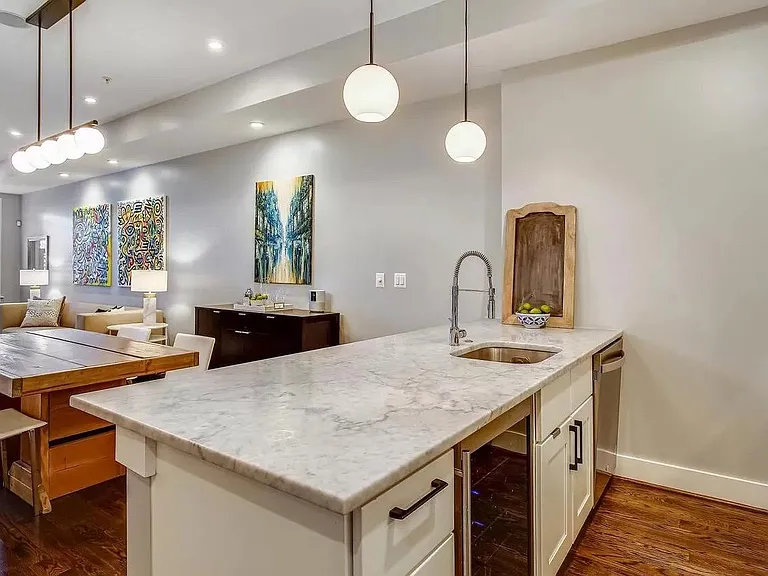 730 Girard St NW #1 — Photo 8