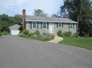 6 Springwood Rd, Farmington, CT 06032