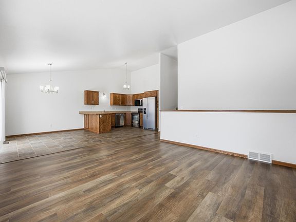 5th image of 6204 56th Ave S