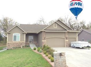 921 Highland Ridge Dr, Manhattan, KS 66503