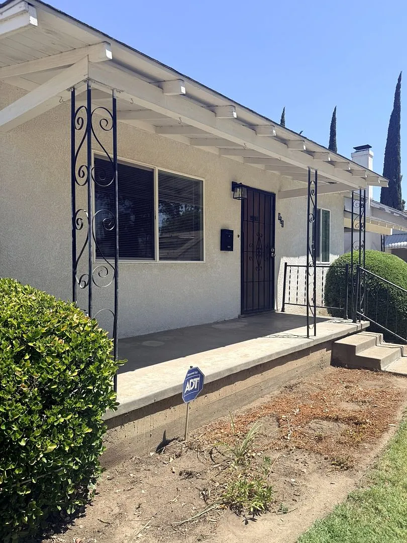 823w21st — Photo 3