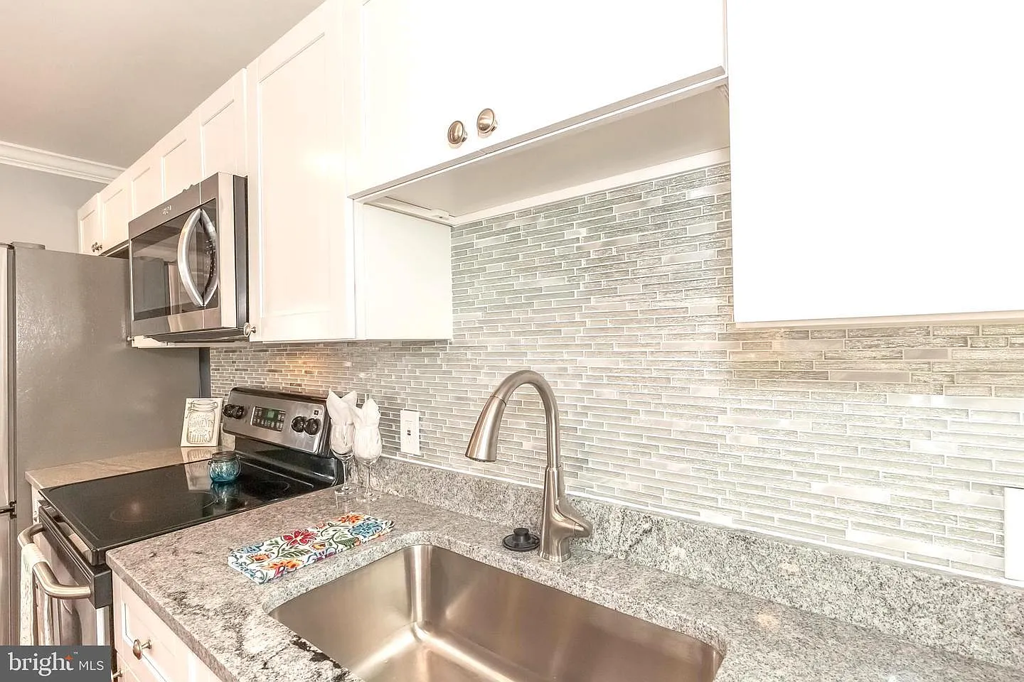 3 bed, 1108 sqft, $2,600 — Photo 4
