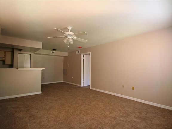 2nd image of 3016 Parkway Blvd APT 206