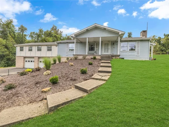 301 Crystal Dr, Georgetown, PA 15043