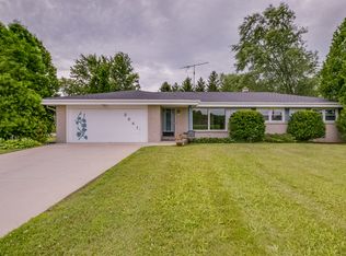 3641 Hubertus Rd, Hubertus, WI 53033