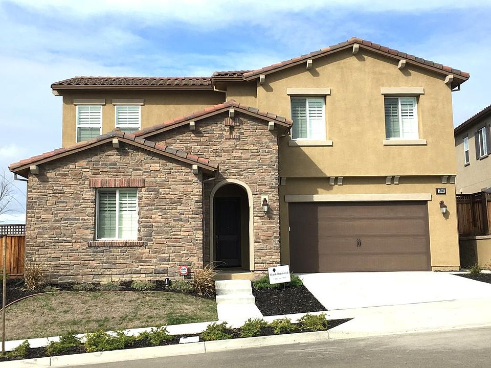 1st image of 5600 Avellina Dr