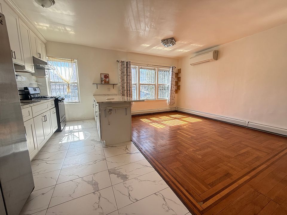 1st image of 2889 E 195th St Floor 2