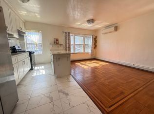 2889 E 195th St FLOOR 2, Bronx, NY 10461