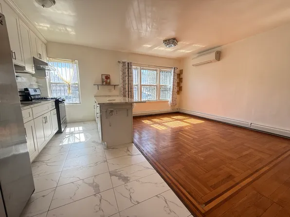 2889 E 195th St Floor 2, Bronx, NY 10461