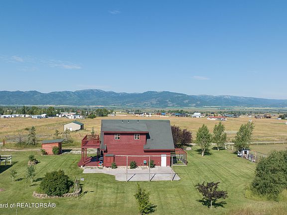 2nd image of 5233 Fox Creek Dr