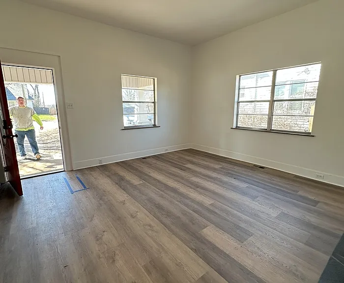 2634 Barton St — Photo 15