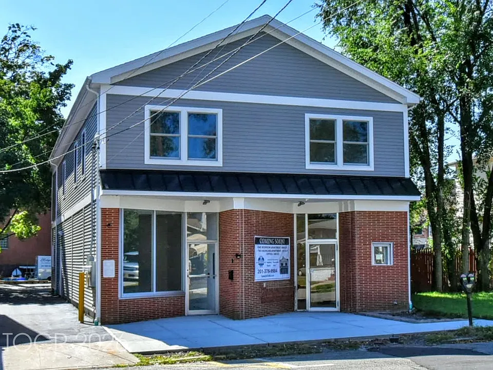 7 Bergen St #203
