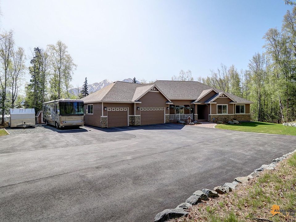 1st image of 10050 Stewart Dr