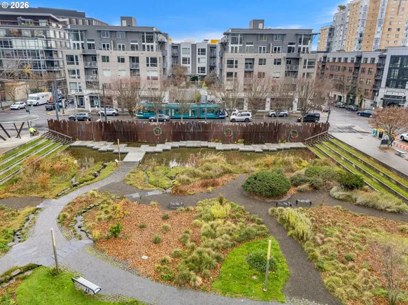 1125 NW 9th Ave APT 526, Portland, OR 97209