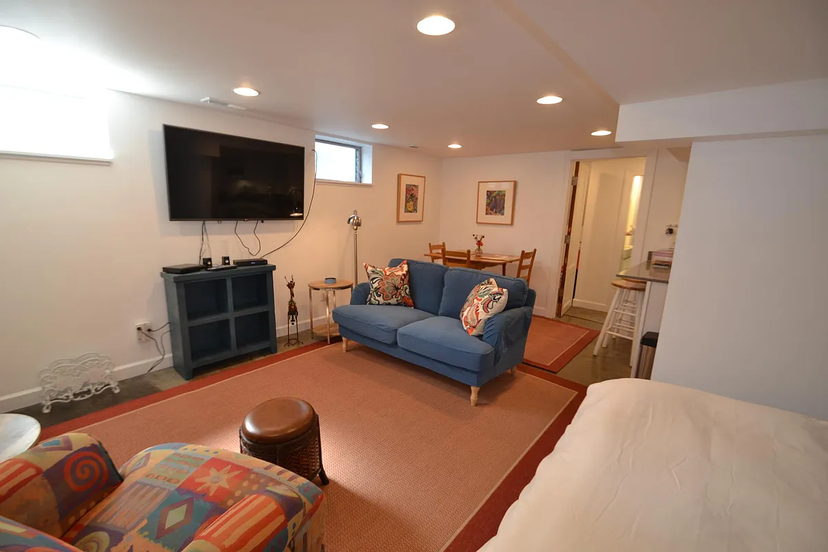 Building Photo - 574 Terrace Ave #4