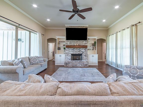 4th image of 4517 Windsor Park Ln