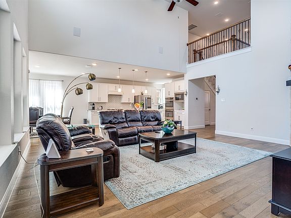 3rd image of 16380 Radstock Rd