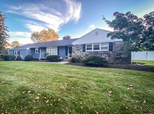 48 Laurelwood Dr, Colts Neck, NJ 07722