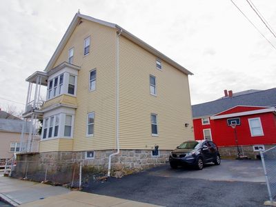 571 Slade St, Fall River, MA, 02724