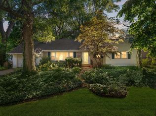 607 S Park Dr, Chesterton, IN 46304