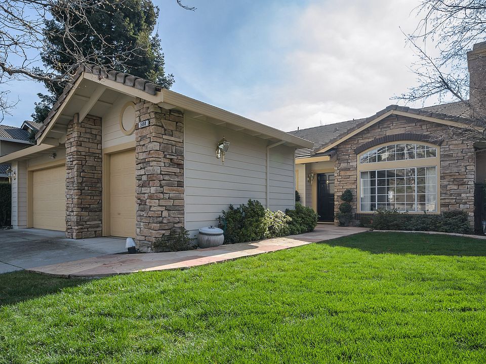 1st image of 500 Norfolk Pl