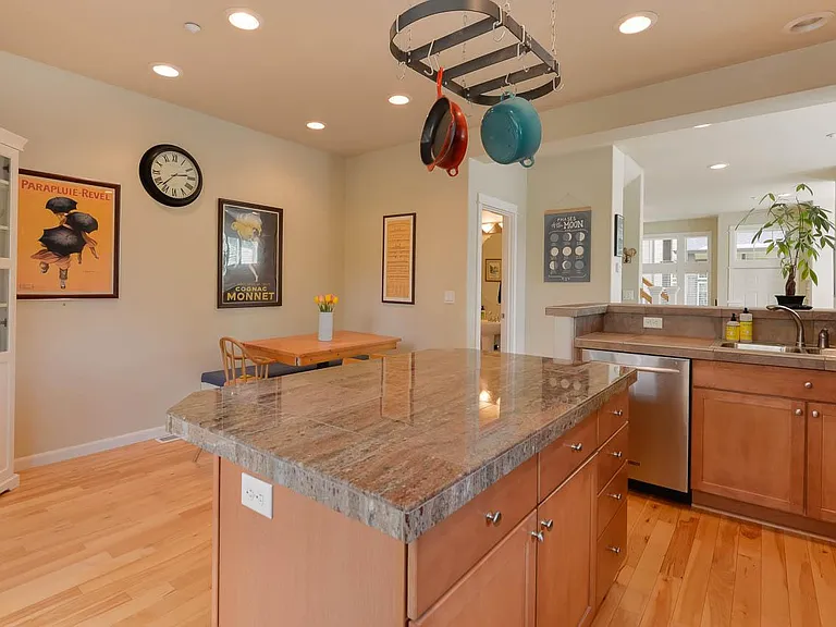 8808 SE 11th Ave — Photo 16