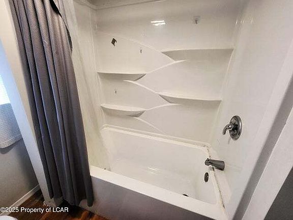 4th image of 22 W Ross St #11415261
