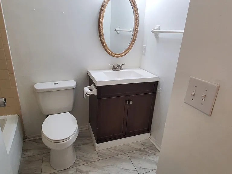 7402 Brigmore Dr — Photo 12