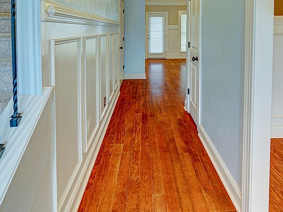 4th image of 1614 Sweet Meadow Ln