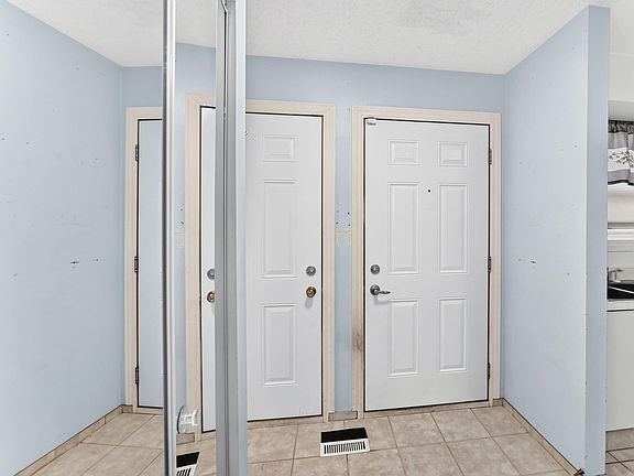 2nd image of 10619 Beaumaris Rd NW