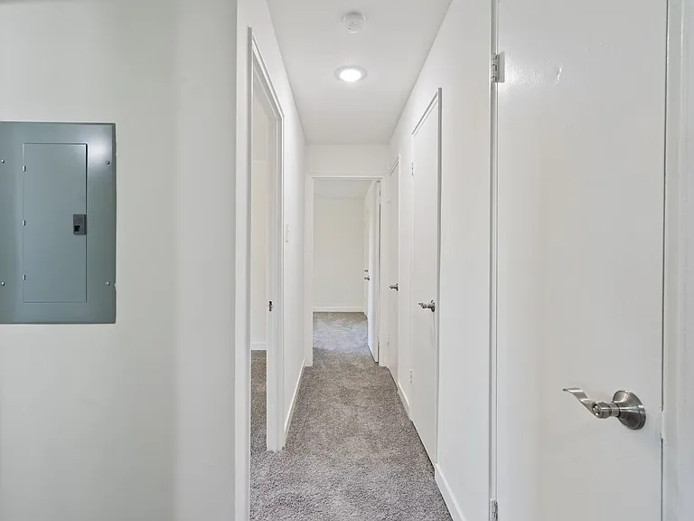 Hillside Apartments — Photo 45