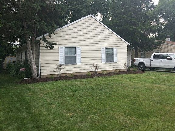 2nd image of 1420 Robinwood Dr